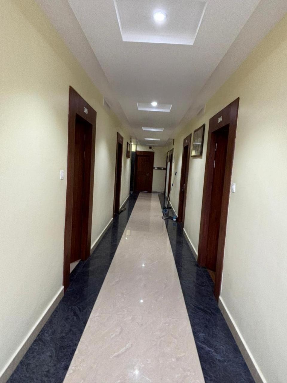 Hotel Omkareshwar Inn Deoghar Exterior photo